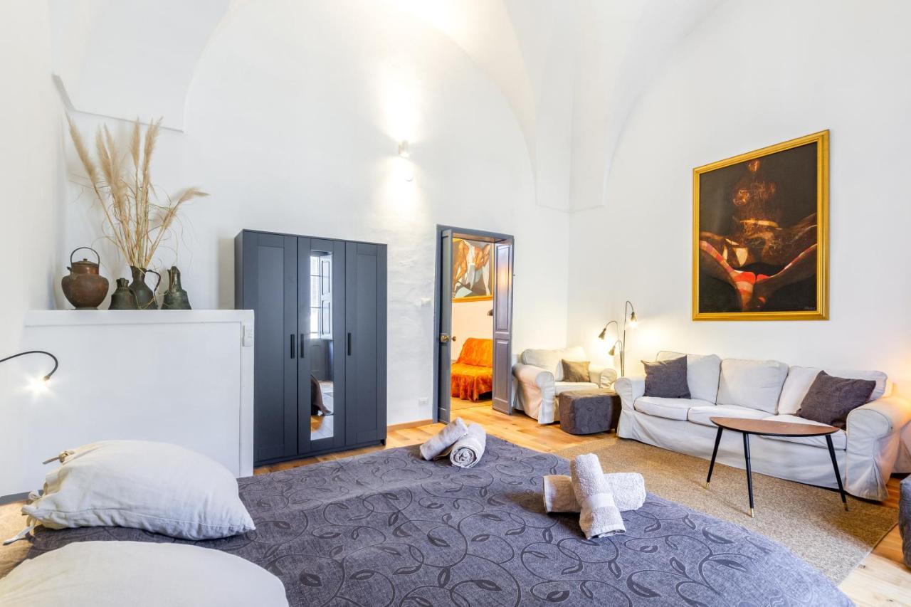 Апартаменты Lecce Center Charming Flat With Terrace Экстерьер фото